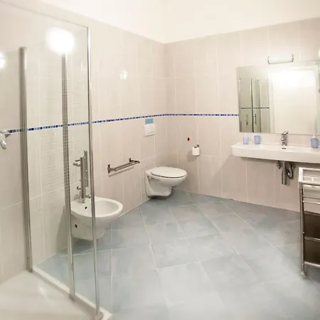 Dreizimmerwohnung Mit Teilweiser Seesicht By Interhome 아파트 *
