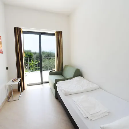 Dreizimmerwohnung Mit Teilweiser Seesicht By Interhome * 말세진느