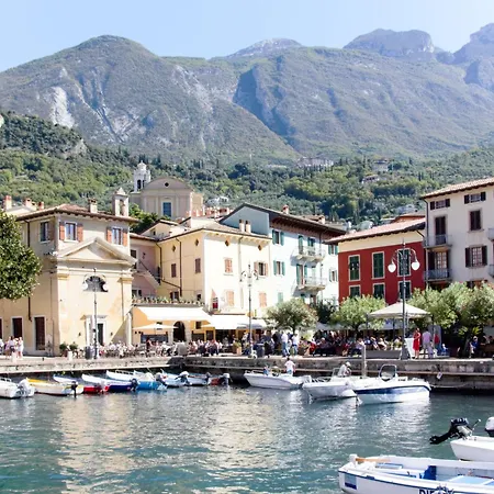Dreizimmerwohnung Mit Teilweiser Seesicht By Interhome * Malcesine