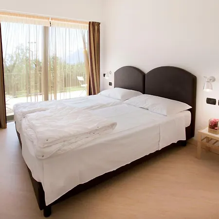 Apartman Dreizimmerwohnung Mit Teilweiser Seesicht By Interhome Malcesine